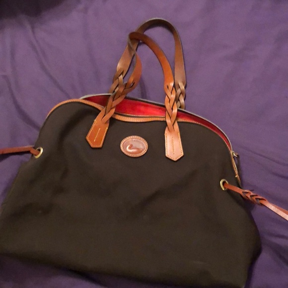 Dooney & Bourke carry bag/purse - Picture 1 of 4